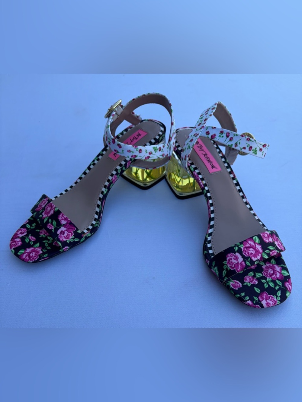 Betsey Johnson Livvie Floating Flower Reain Heel Size 7.5 Retro Pop Statement - Picture 10 of 10